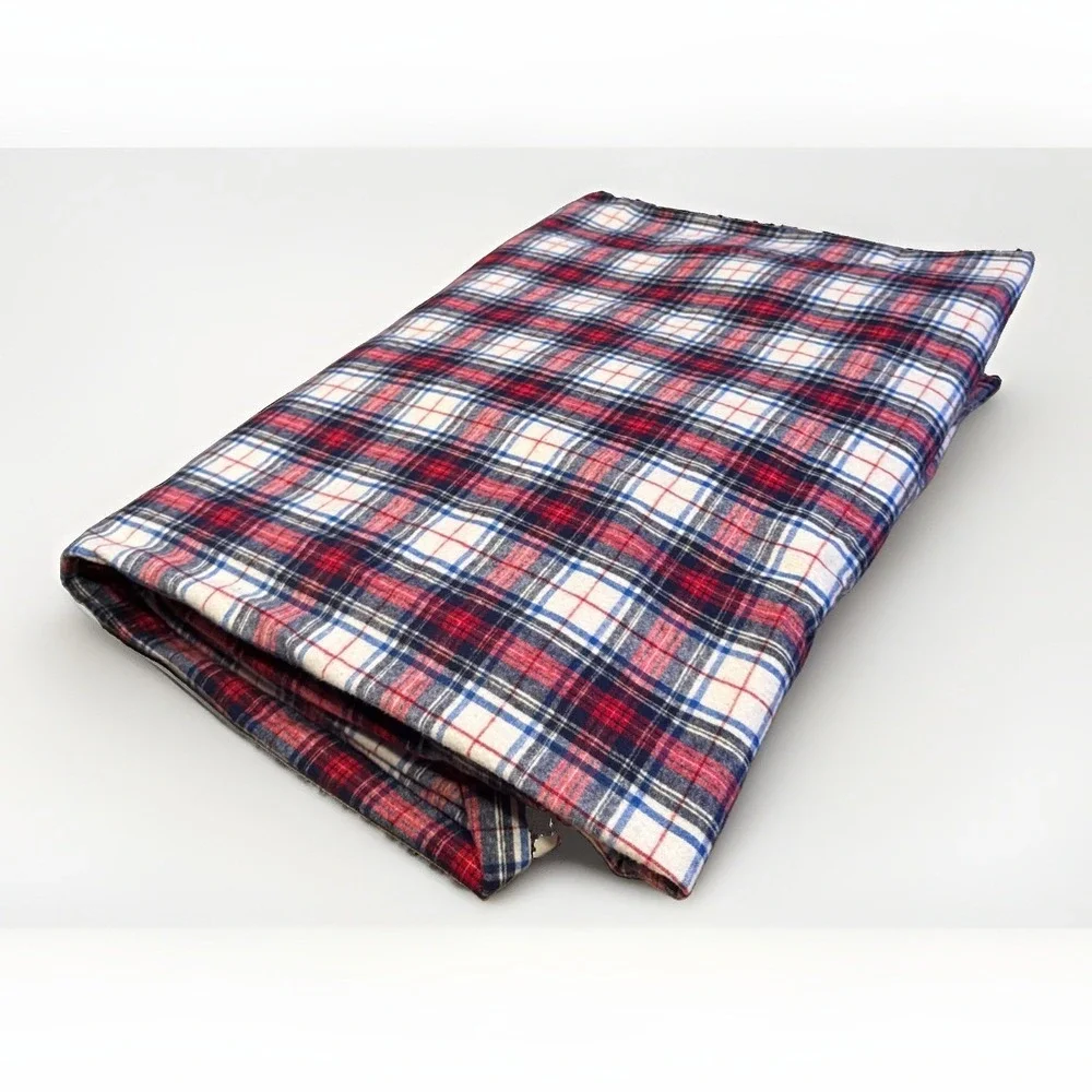 The Vermont Country Store Flannel King Sized Red White Blue Blanket   Bedspread